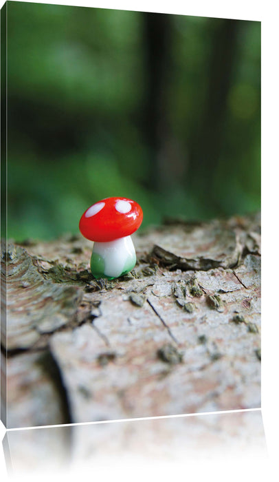 Pixxprint kleiner Fliegenpilz auf Baumstamm, Leinwandbild
