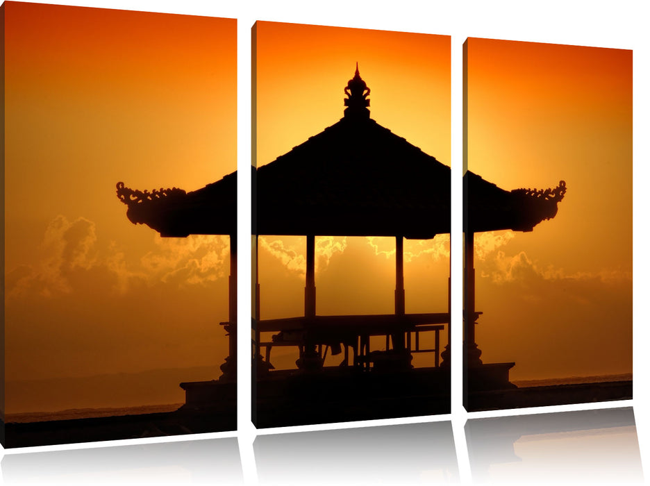 Pagode in Bali im Sonnenuntergang Leinwandbild 3 Teilig