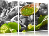 Knackiger Salat und Kräuter Leinwandbild 3 Teilig