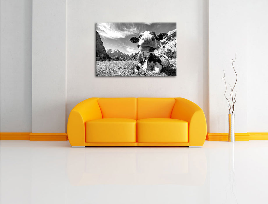 Kuh im Karwendelgebirge Kunst B&W Leinwandbild über Sofa