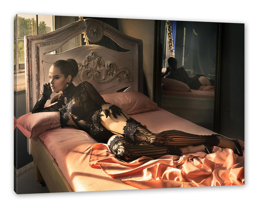 Pixxprint Frau mit sexy Dessous im Bett, Leinwandbild