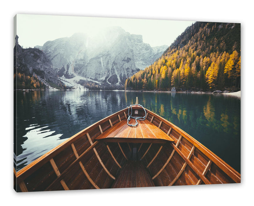 Pixxprint Holzboot auf Alpensee in den Dolomiten, Leinwandbild