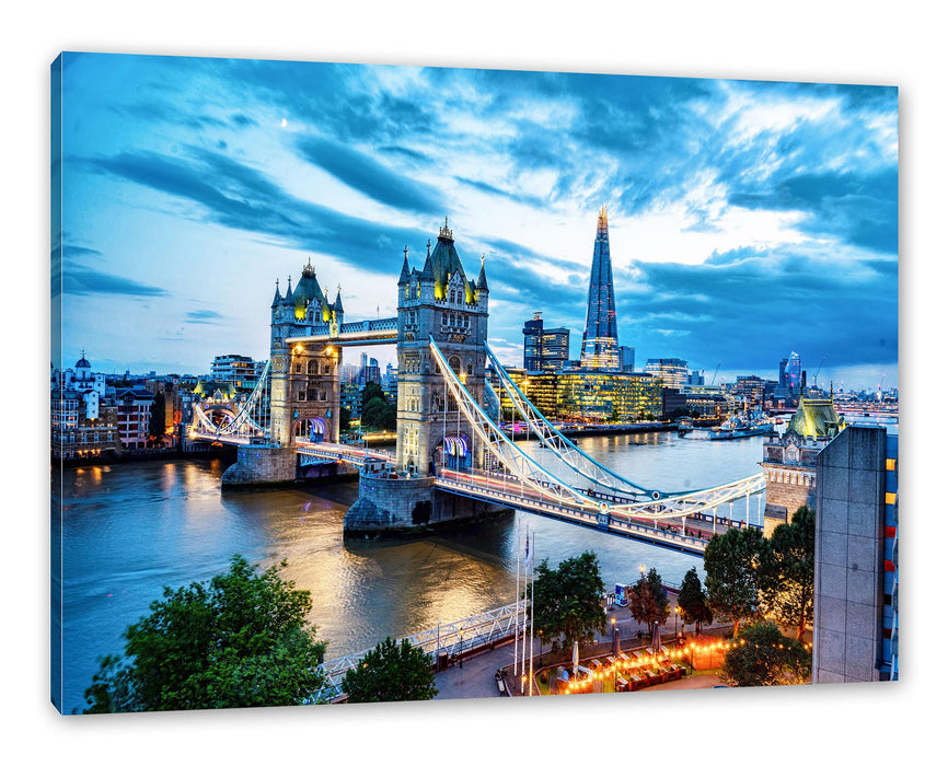 Pixxprint Beleuchtete Tower Bridge am Abend, Leinwandbild