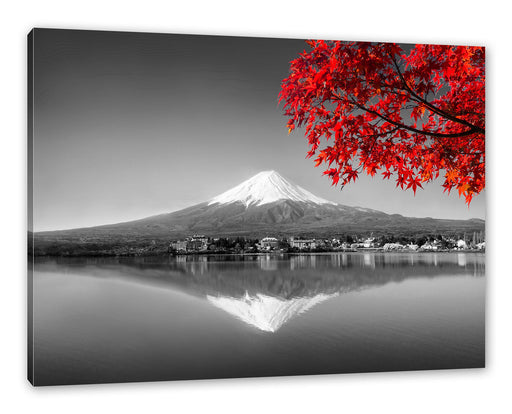 Berg Fujiyama mit herbstlich rotem Baum B&W Detail Leinwanbild Rechteckig