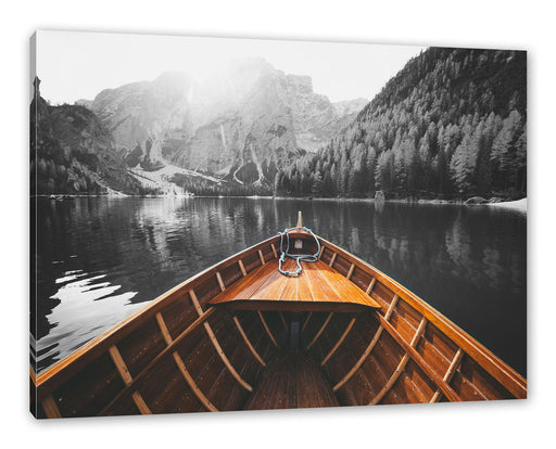 Holzboot auf Alpensee in den Dolomiten B&W Detail Leinwanbild Rechteckig