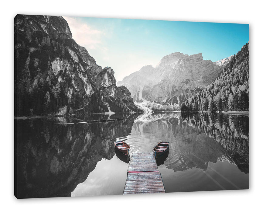 Pixxprint Boote am Steg des Pragser Wildsee B&W Detail, Leinwandbild