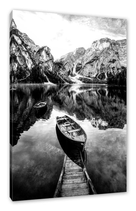 Pixxprint Bootsteg am Pragser Wildsee, Monochrome, Leinwandbild