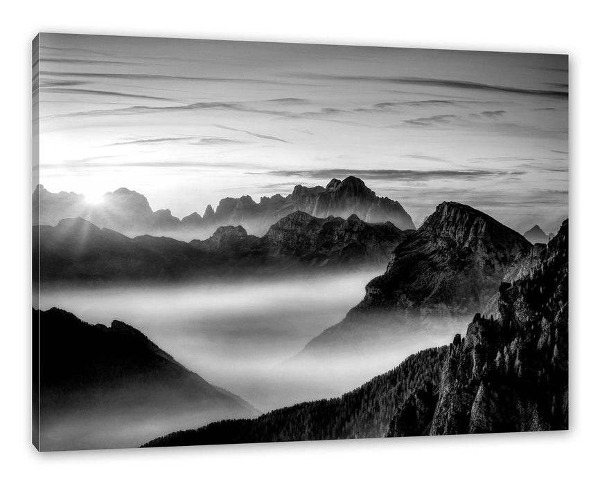 Pixxprint Vernebelte Berge bei Sonnenaufgang, Monochrome, Leinwandbild