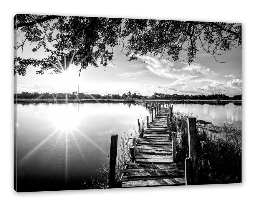 Pixxprint Holzbrücke über Natursee im Sommer, Monochrome, Leinwandbild