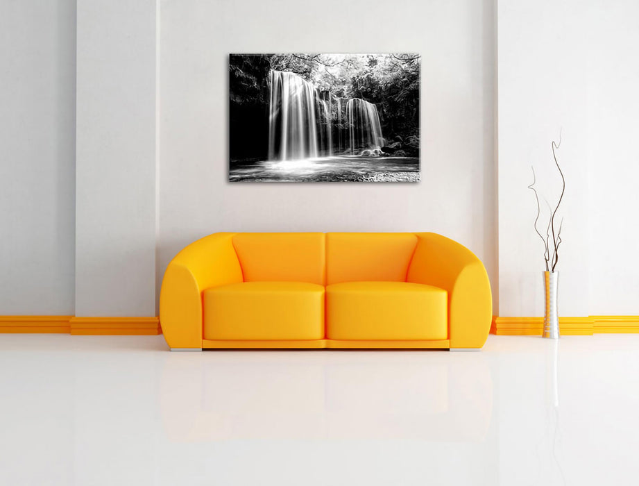Tropischer Wasserfall im Wald, Monochrome Leinwanbild Wohnzimmer Rechteckig
