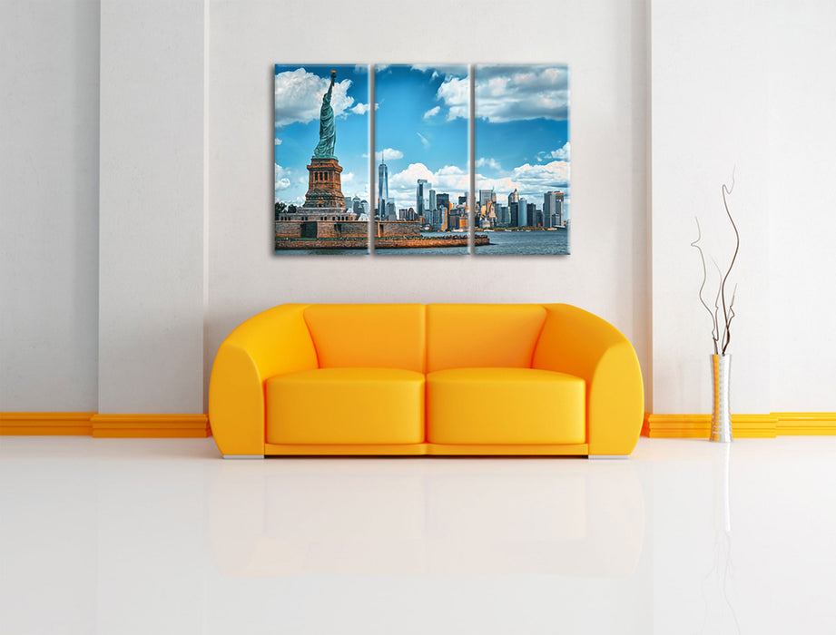 Freiheitsstatue mit New Yorker Skyline Leinwanbild Wohnzimmer 3Teilig
