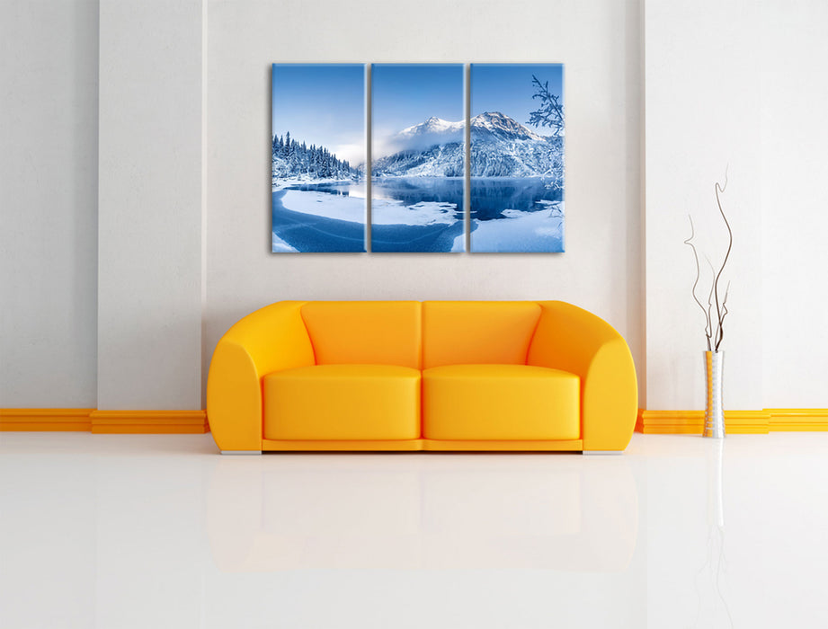 Winterlandschaft mit gefrorenem Bergsee Leinwanbild Wohnzimmer 3Teilig