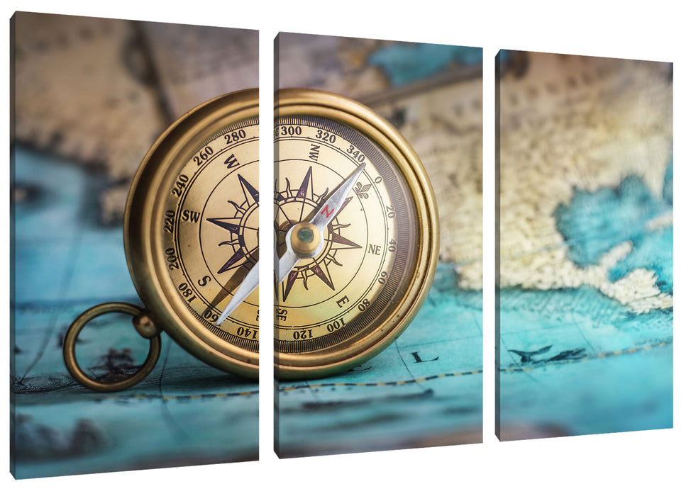 Alter Kompass auf Weltkarte Leinwanbild 3Teilig
