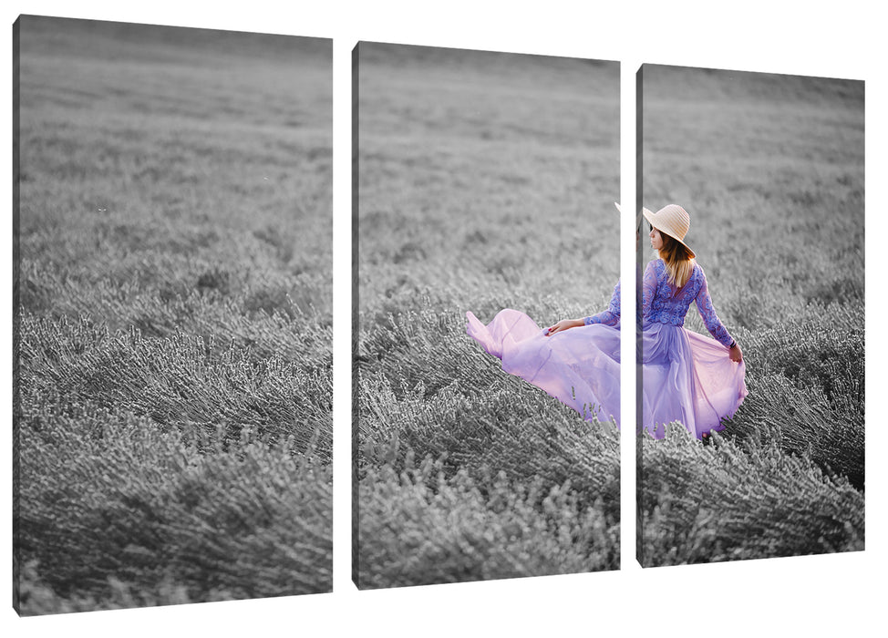 Frau im Kleid läuft durch Lavendelfeld B&W Detail Leinwanbild 3Teilig
