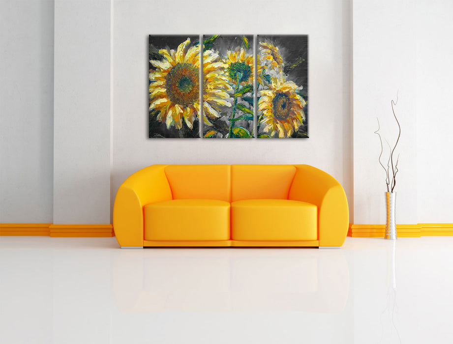 Sonnenblumen vor blauem Hintergrund B&W Detail Leinwanbild Wohnzimmer 3Teilig