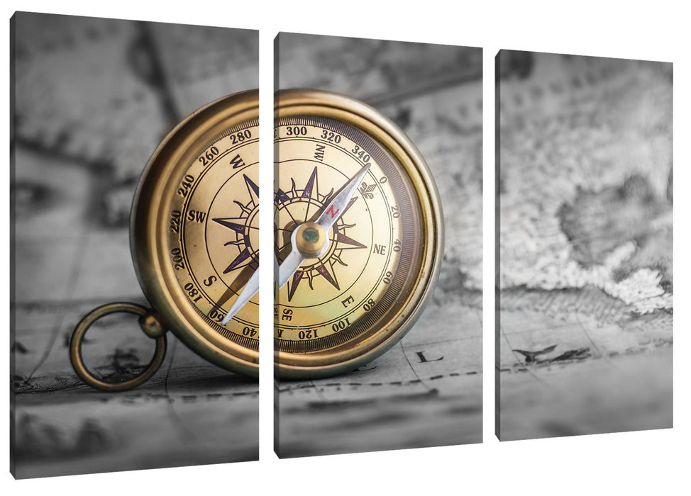Alter Kompass auf Weltkarte B&W Detail Leinwanbild 3Teilig