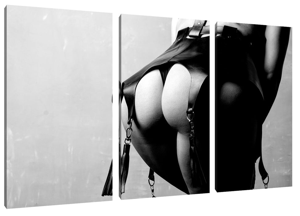 Frauenpo in Lederstrapse, Monochrome Leinwanbild 3Teilig