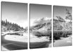 Winterlandschaft mit gefrorenem Bergsee, Monochrome Leinwanbild 3Teilig