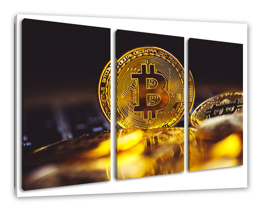 Bitcoin BTC zwischen Münzen Leinwandbild 3Teilig