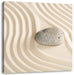 Steine in Sand mit Muster Leinwandbild Quadratisch