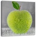 Grüner leckerer Apfel im Wasser Leinwandbild Quadratisch