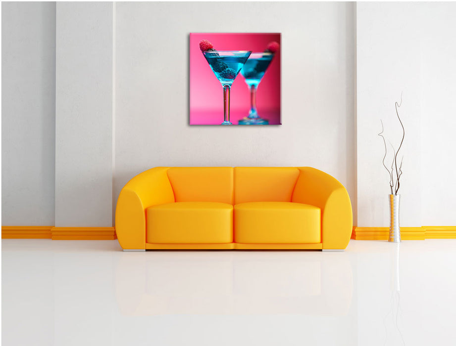 Cocktails mit Himbeeren Leinwandbild Quadratisch über Sofa