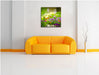 Blumenwiese Leinwandbild Quadratisch über Sofa