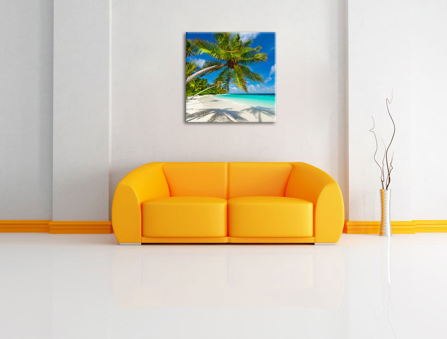 Palmenstrand Leinwandbild Quadratisch über Sofa