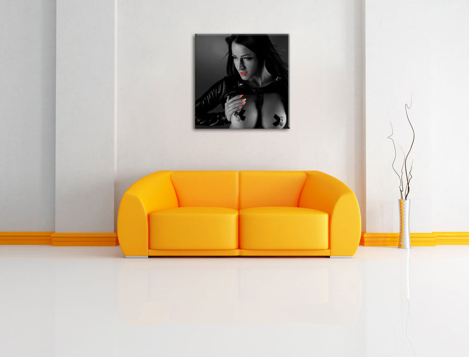 schwarzhaarige sexy Frau Leinwandbild Quadratisch über Sofa