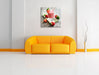 Köstlicher Erdbeershake Leinwandbild Quadratisch über Sofa
