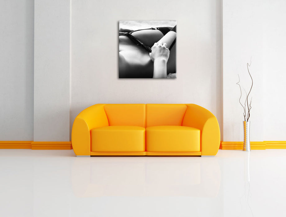 Sexy Frauenkörper mit Dessous Leinwandbild Quadratisch über Sofa