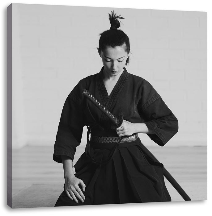 stolze Samurai-Kriegerin Leinwandbild Quadratisch