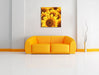 Sonnenblumentraum Leinwandbild Quadratisch über Sofa