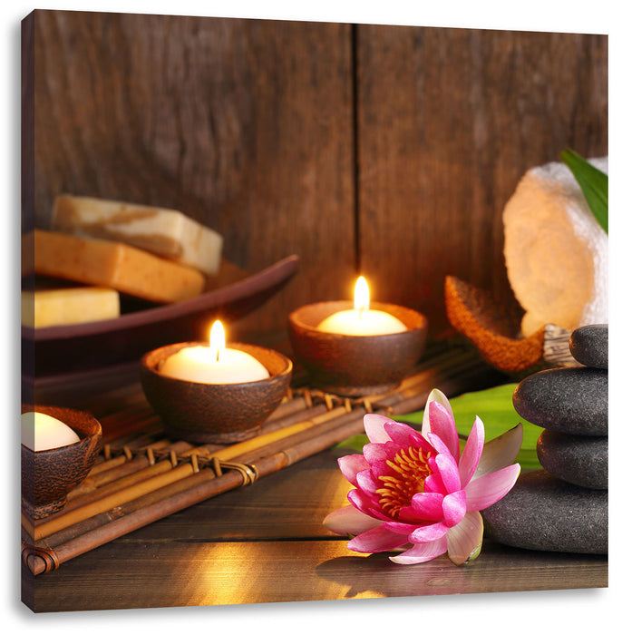 Kerzen mit Zen Steinen und Seerose Leinwandbild Quadratisch