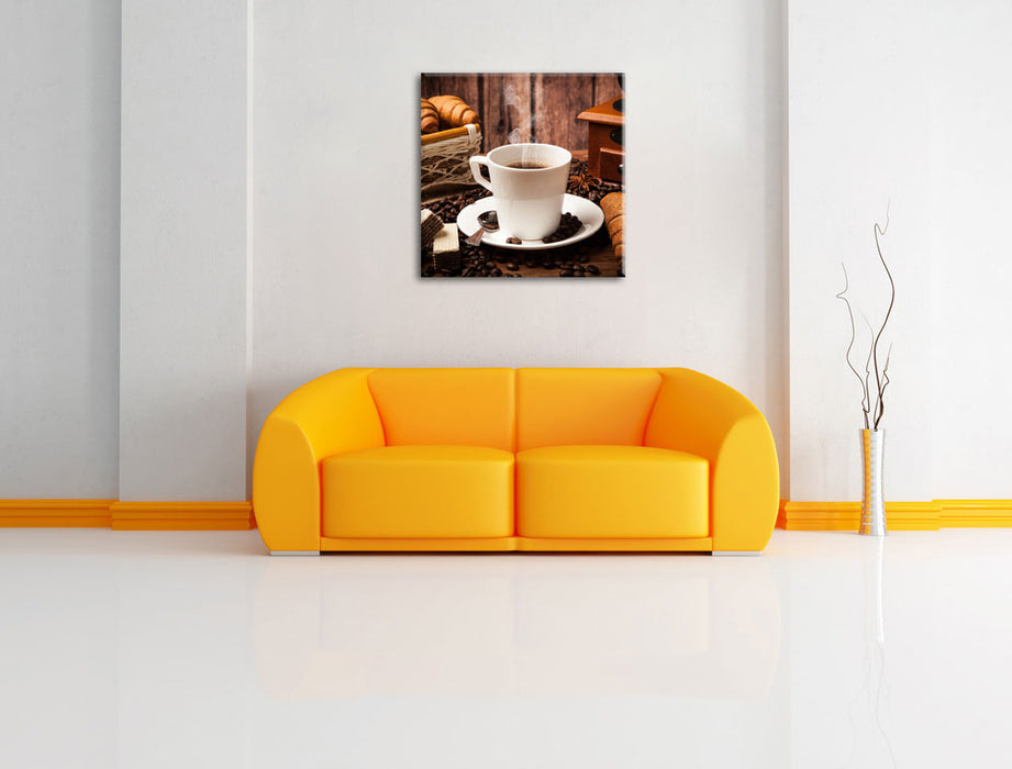 heißer aufgebrühter Kaffee Leinwandbild Quadratisch über Sofa