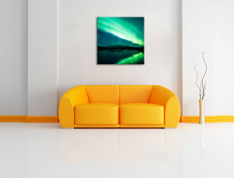 Polarlichter in Skandinavien Leinwandbild Quadratisch über Sofa