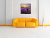 Lavendelfeld in Frankreich Leinwandbild Quadratisch über Sofa