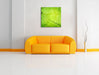 Wunderschöne Zarte grüne Bläter Leinwandbild Quadratisch über Sofa