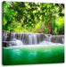 Kleiner Wasserfall im Dschungel Leinwandbild Quadratisch