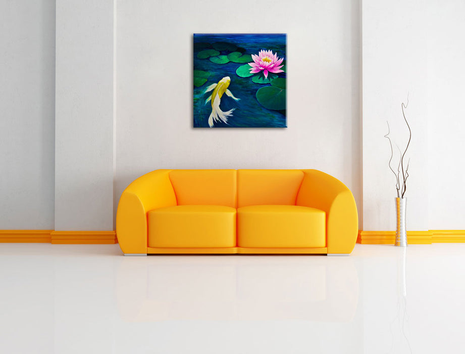 Koi mit Seerose Kunst Leinwandbild Quadratisch über Sofa