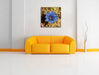 Wunderschöner Enzian im Kornfeld Leinwandbild Quadratisch über Sofa