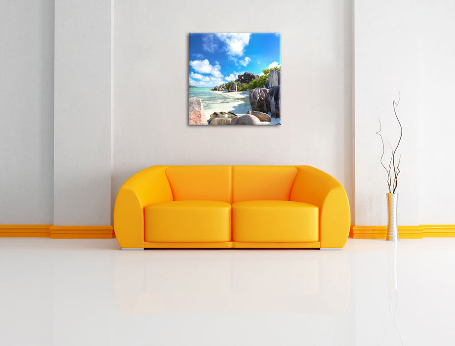 Seychellen Strand Leinwandbild Quadratisch über Sofa
