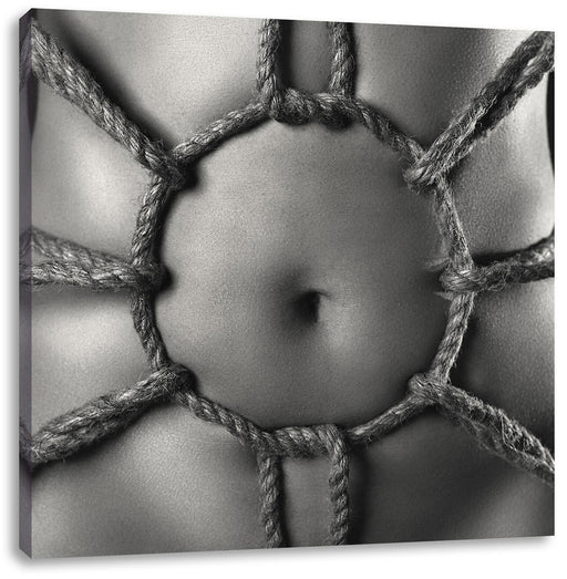Kreis aus Seilen auf nacktem Körper Leinwanbild Quadratisch