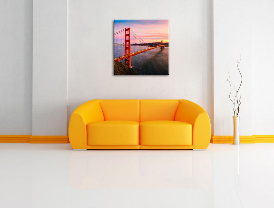 Golden Gate Bridge bei Sonnenuntergang Leinwanbild Wohnzimmer Quadratisch