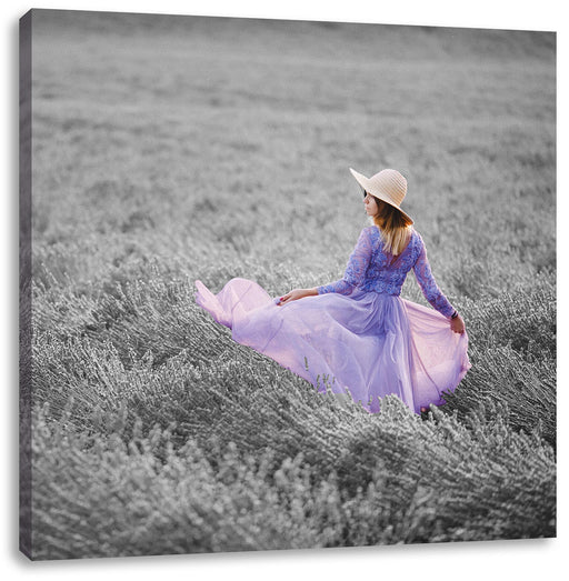 Frau im Kleid läuft durch Lavendelfeld B&W Detail Leinwanbild Quadratisch