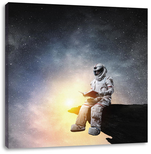 Lesender Astronaut auf Vorsprung vor Galaxie B&W Detail Leinwanbild Quadratisch