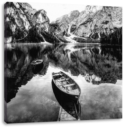 Bootsteg am Pragser Wildsee, Monochrome Leinwanbild Quadratisch