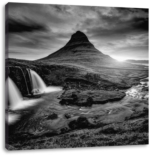 Kirkjufell Vulkan im Sonnenuntergang, Monochrome Leinwanbild Quadratisch