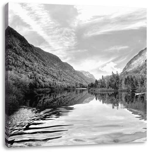 Talfluss zwischen herbstlichen Bergen, Monochrome Leinwanbild Quadratisch