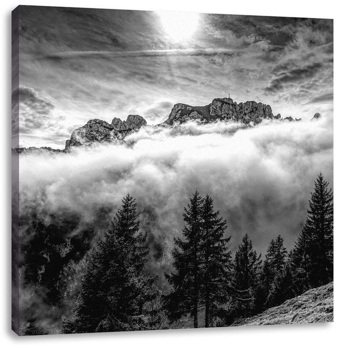 Aufsteigende Wolken in den Dolomiten, Monochrome Leinwanbild Quadratisch